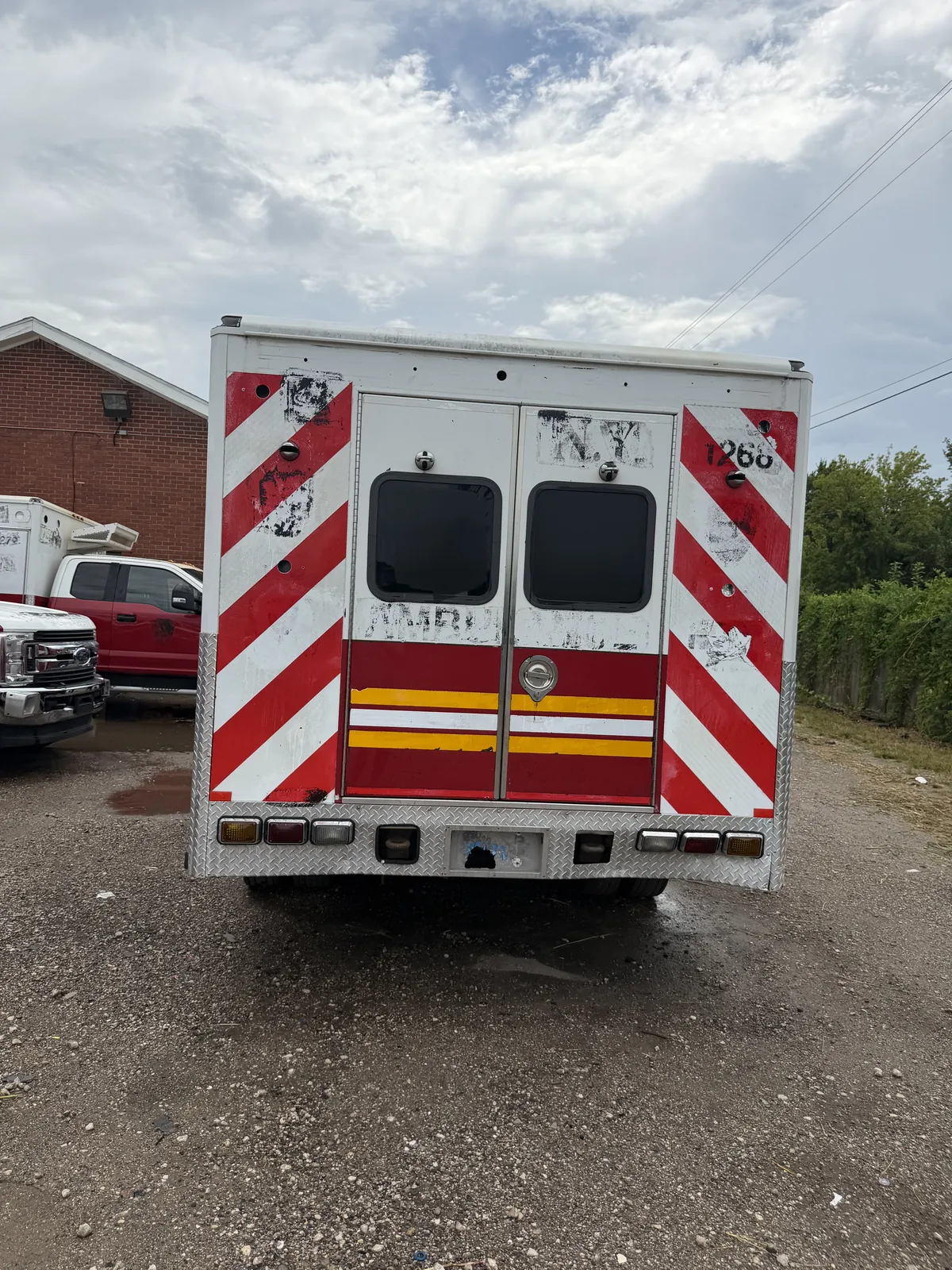 2017 Ford F-550 SuperCab Ambulance, unit AMB-1268 — photo 3