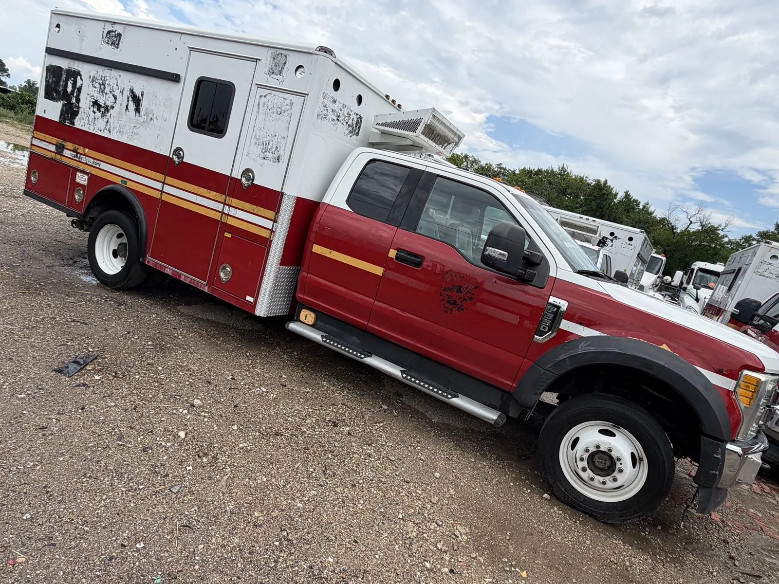 2017 Ford F-550 SuperCab Ambulance, unit AMB-1268 — photo 2
