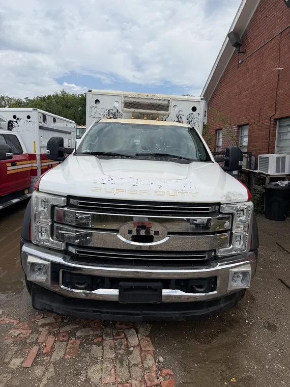2017 Ford F-550 SuperCab Ambulance, unit AMB-1279 — photo 1