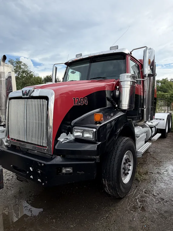2014 Western Star 4900, unit WS-1264 — photo 1